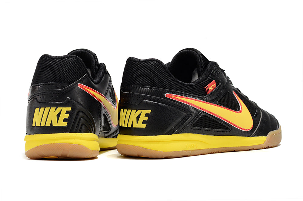 NIKE SUPREME x SB GATO - FUTSAL