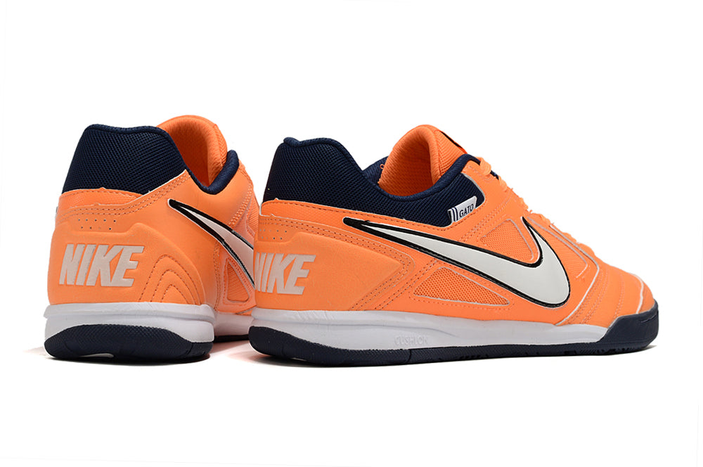 NIKE SUPREME x SB GATO - FUTSAL