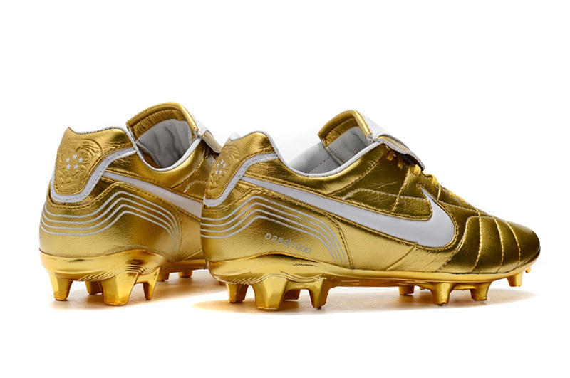 NIKE TIEMPO LEGEND 7 R10 - CAMPO