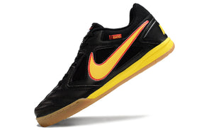 NIKE SUPREME x SB GATO - FUTSAL